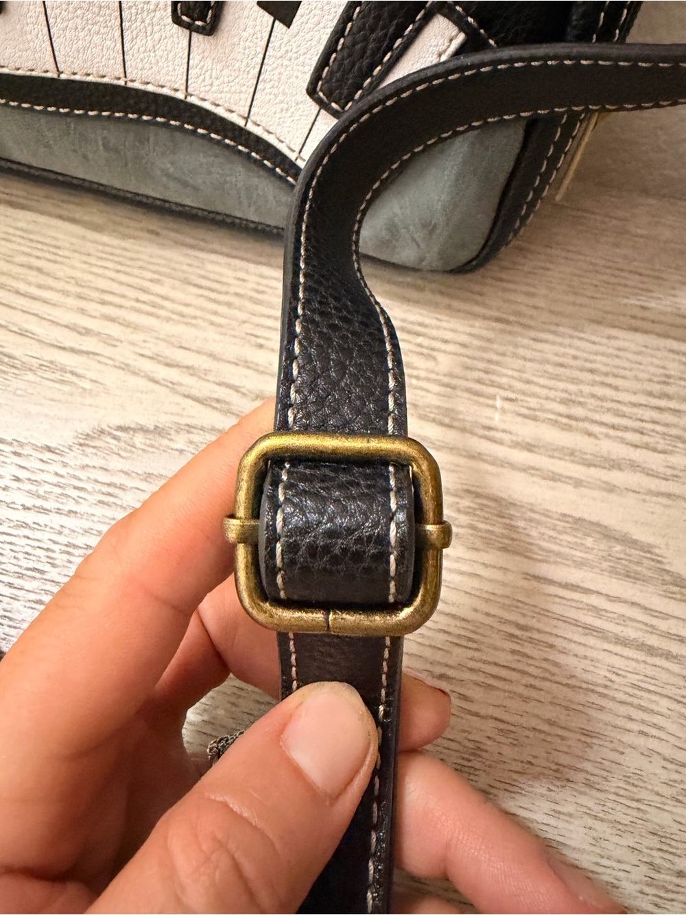 Chala Black & Gray Piano Key Crossbody Bag with Gold Treble Clef - Picture 4 of 5